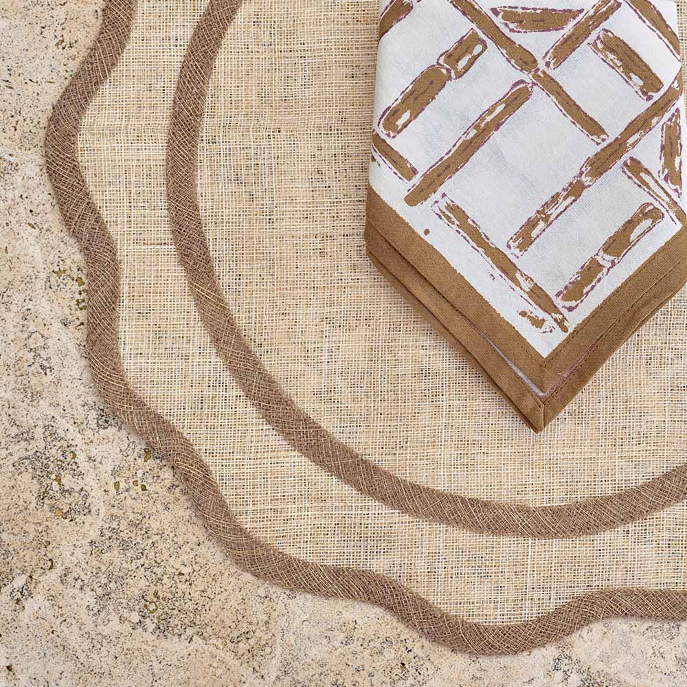 Brown Scalloped Rice Paper Placemat
