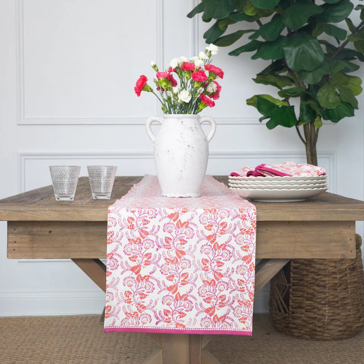 Gardenia Vine Berry Table Runner