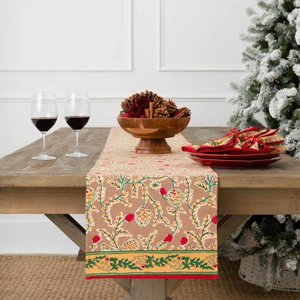 Christmas PInecone Tablerunner
